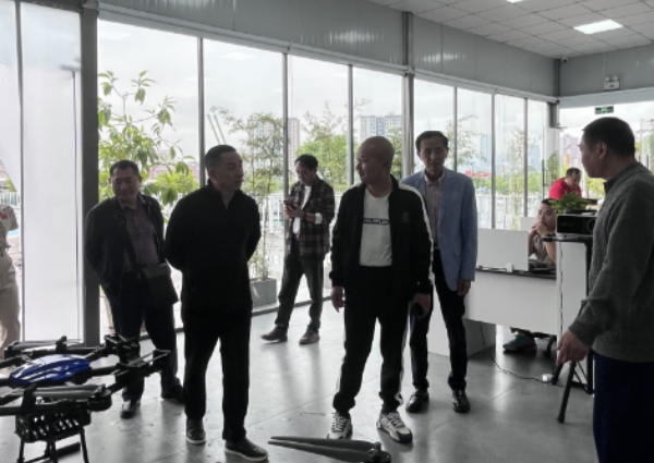 规范办学促发展|民航局何玉祥专家、领导莅临重庆神翼科技检查指导工作