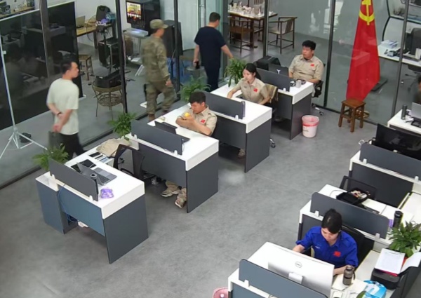 聚焦科技兴军   共谋智翼发展  |沙坪坝区武装部一行莅临重庆神翼科技考察交流并达成战略合作